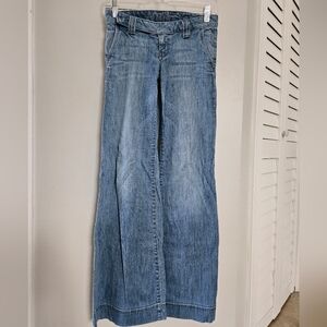 Classic Wide-Leg Guess Jeans